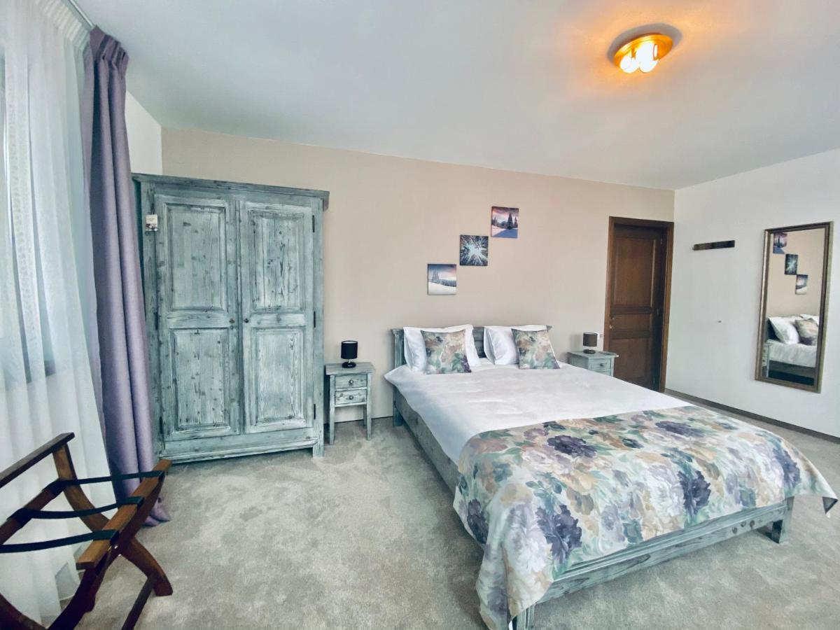 Casa Ankeli Bed and Breakfast Buşteni Buitenkant foto